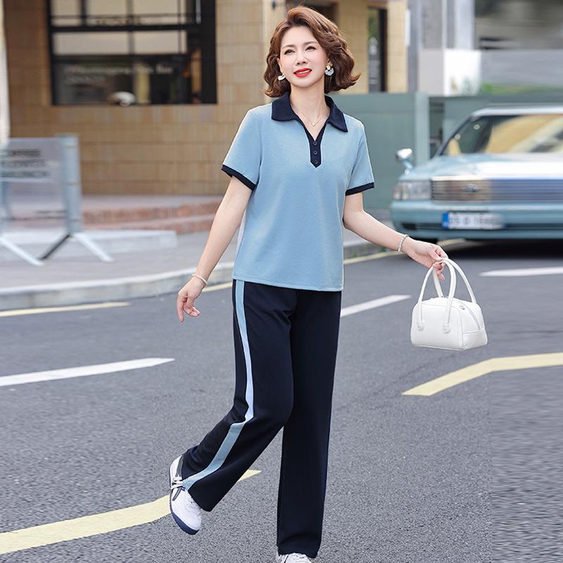 Casual Short-Sleeve Two-Piece Set for Middle-Aged Women—Stylish Lapel, Sporty & Loose Design.