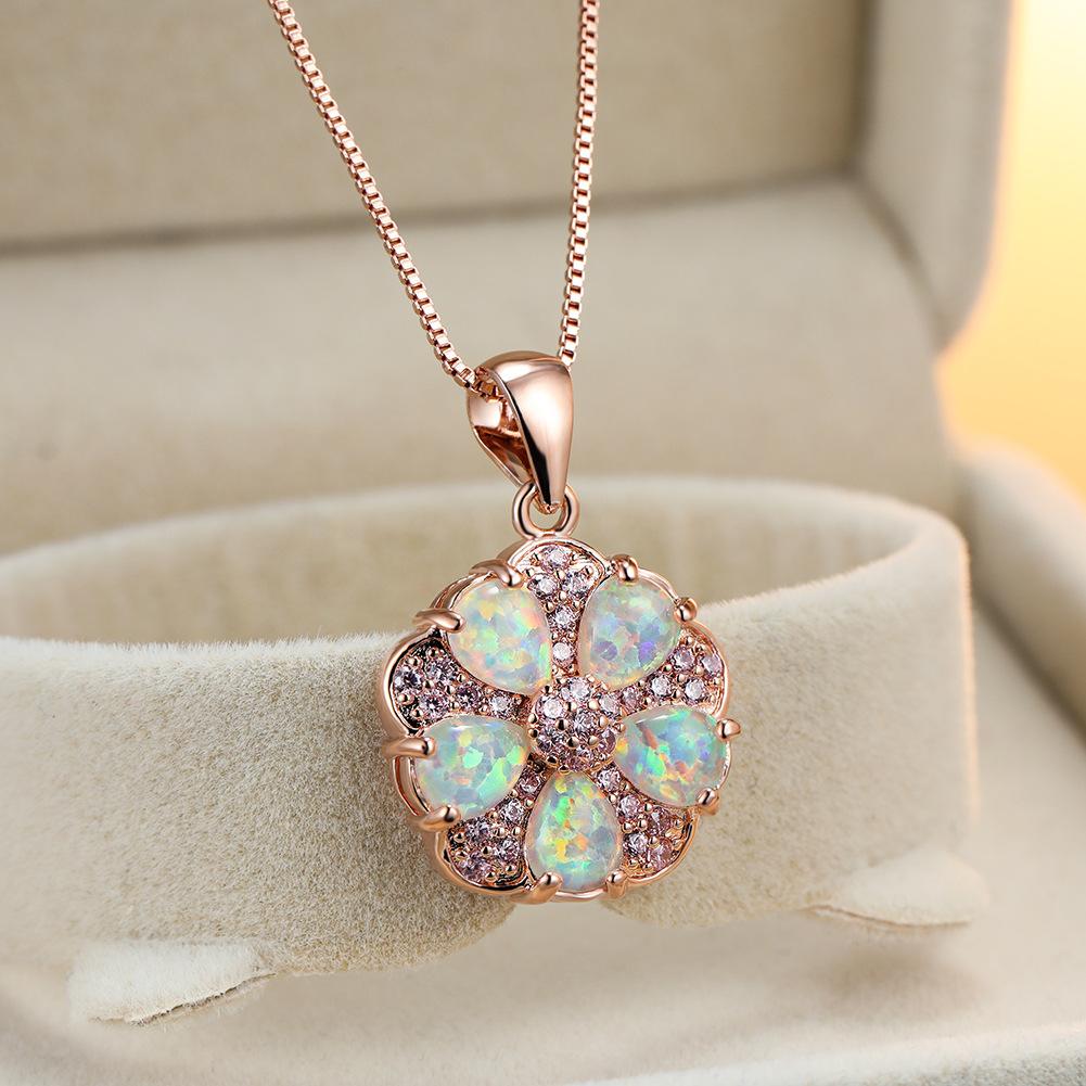 European and American Fashion Green Diamond Five Petal Flower Green Necklace for Women Retro Korean Style Micro Inlaid with Zircon