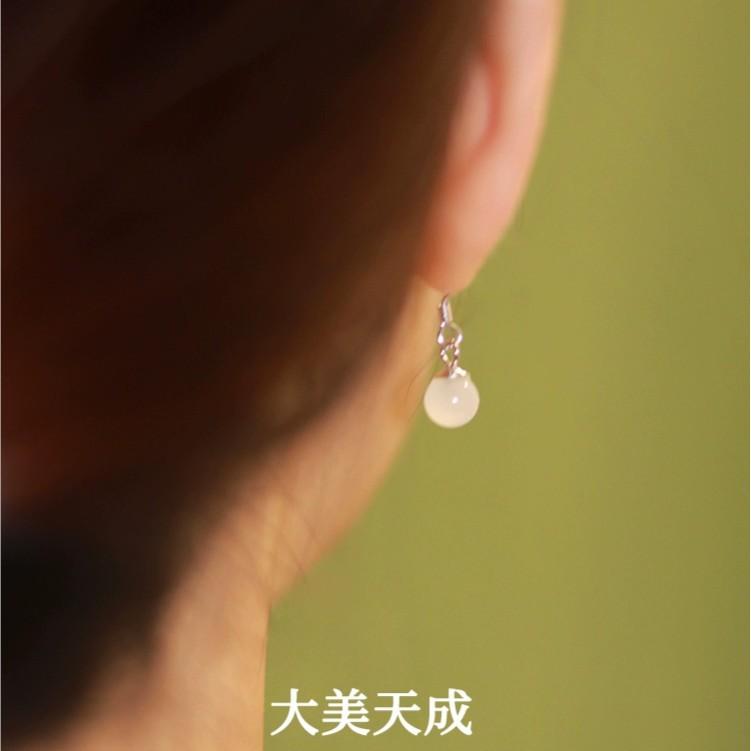

Chuntingshuo Tianyu jade earrings for women, jade earrings, elegant ancient-style earrings, gift for women Spring Garden Snow White