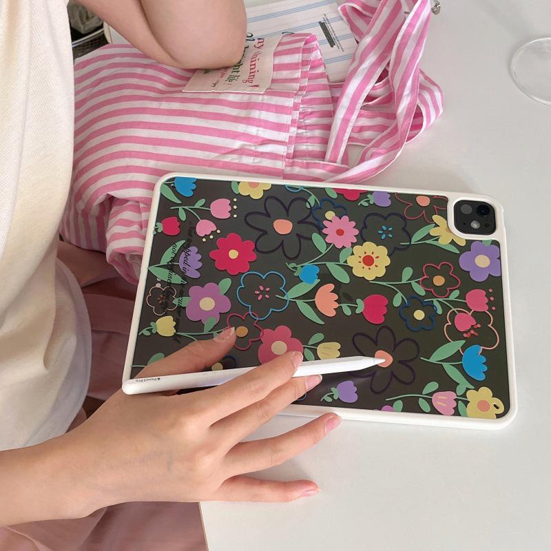 Floral Off-White iPad Pro 2021 Case: Sleek Single-Layer Design