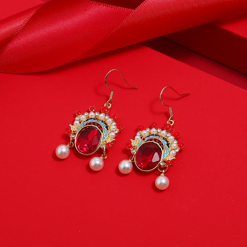 Chinese style knife and horse dan retro Peking Opera face mask earrings femininity long fringed stud earrings red trendy ear jewelry