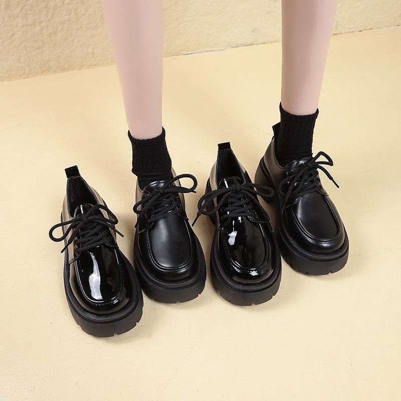 New Women's Shoes: Thick-soled Lace-up, Soft-soled Cake, Retro and Versatile Loafers