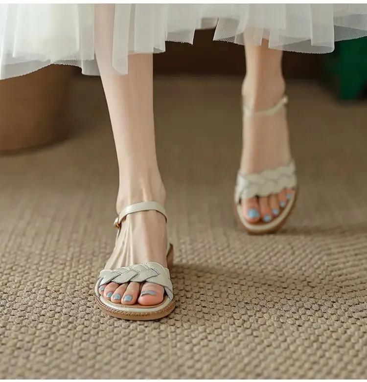 Fashion Summer Women Sandals Open Toe Low Heel Braided Line Button Beach Line Sandals Flat Soft Leather Retro Roman Women Shoes