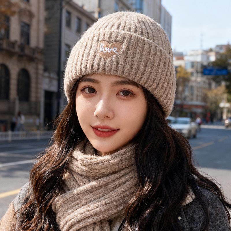 Autumn and Winter Warmth, Love Letter Embroidered Hat, Women's Big Head, Knitted Hat, Ear Protection, Cold Protection Beanie
