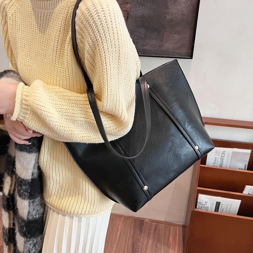 Fashion Underarm Bag Women's 2025 Spring and Summer New Large-capacity Shoulder Bag Retro Commuter Tote Bag