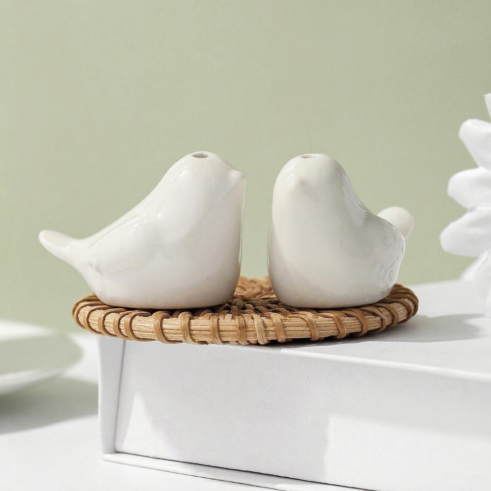 Creative Ceramic Spice Jars Heart-shaped Mini Seasoning Bottle Portable Gift Condiment Jar Kitchen Supplies