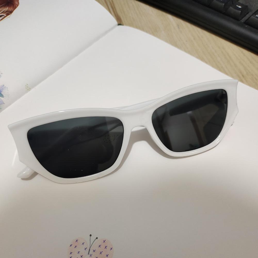 

Korean Style Sun Glasses for ladies Cat Eye Shape UV Protection Sunglasses Men High Quality Sun Glasses for Men for daily use