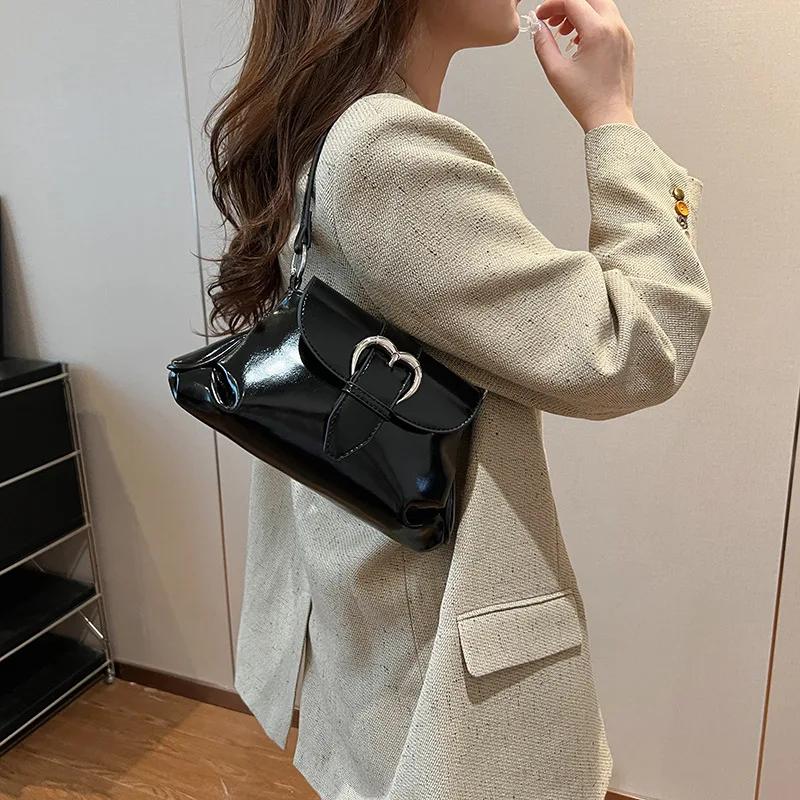 Versatile Armpit Bag for Women  One Shoulder Bag  Elegant Love Buckle  PU Leather Bag  New Fashion