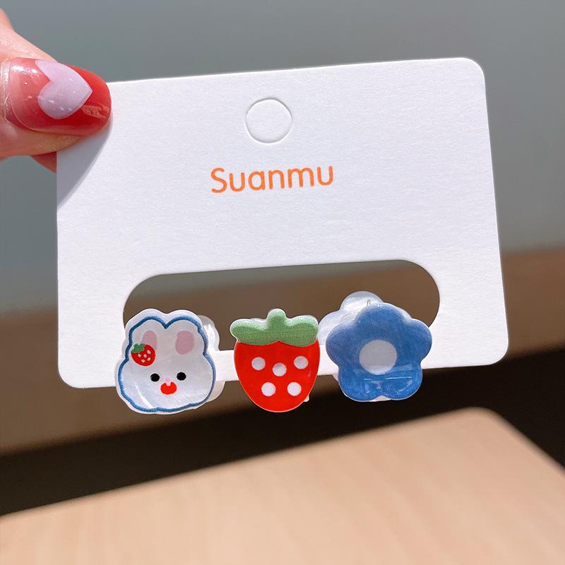 Adorable Mini Acrylic Hair Clip for Girls: Cartoon Bear & Flower Claws for Bangs and Broken Hair