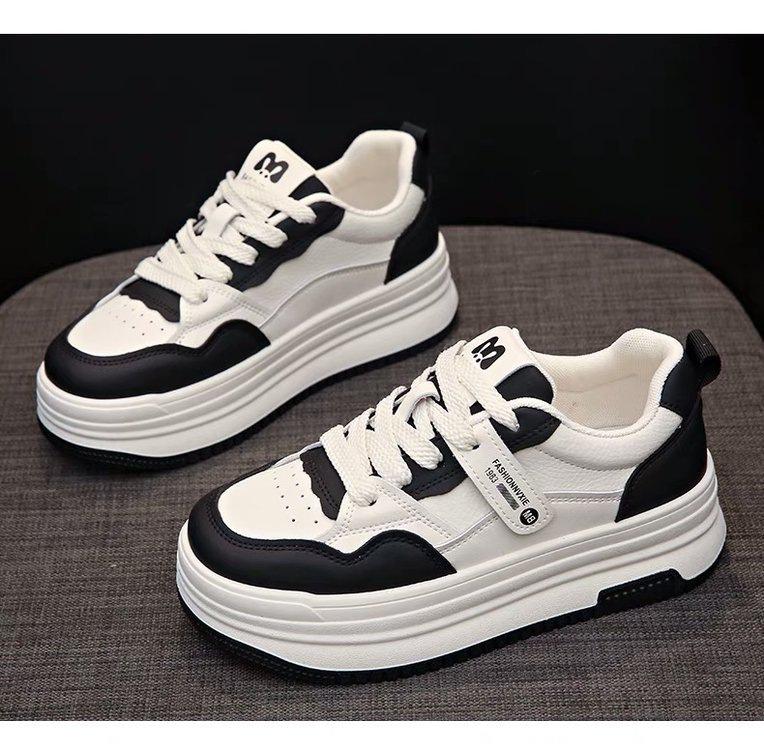 Versatile little white shoes women's shoes 2025 new autumn popular muffin sole fashion platform casual sports board shoes
