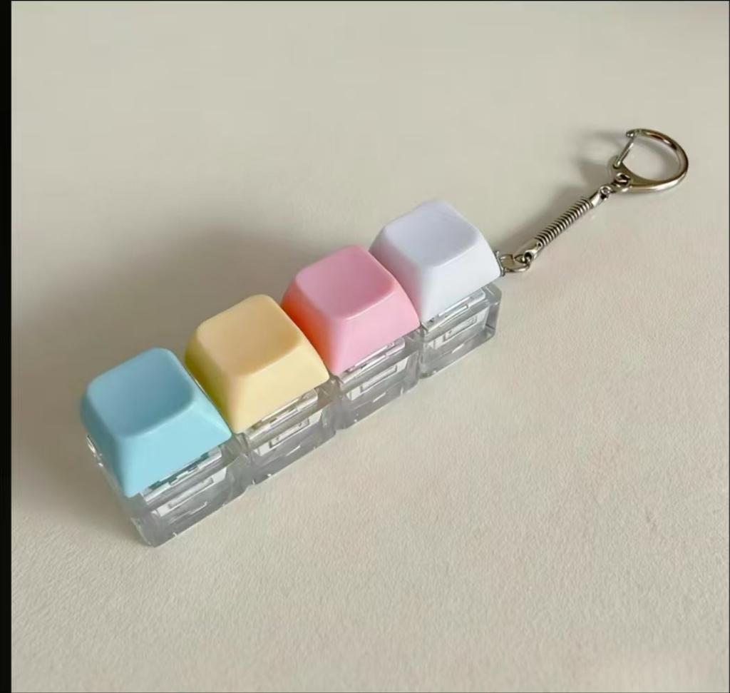 Beleuchtet LED Tastatur Schlüsselanhänger Fidget Spielzeug Clicker Sensorisches Spielzeug Stressabbau für Tastatur Schlüsselanhänger Fidget Gadget für Erwachsene Spielzeug