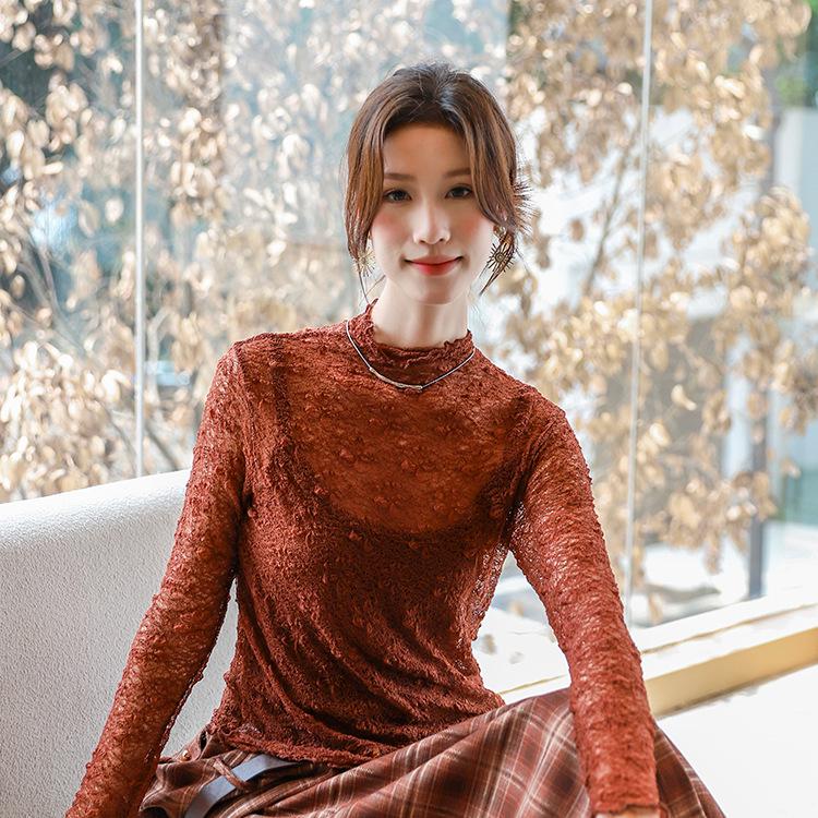 Spring Lace Design: Semi-High Neck Slim Top