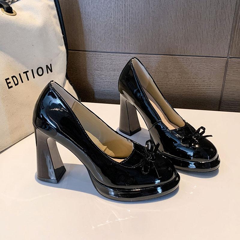 

Мода 2024 года, модные новые женские туфли-лодочки на высоком каблуке, дизайнерские туфли без застежек на квадратном каблуке для женщин, свадебные туфли Zapatilla Mujer 40 чёрный