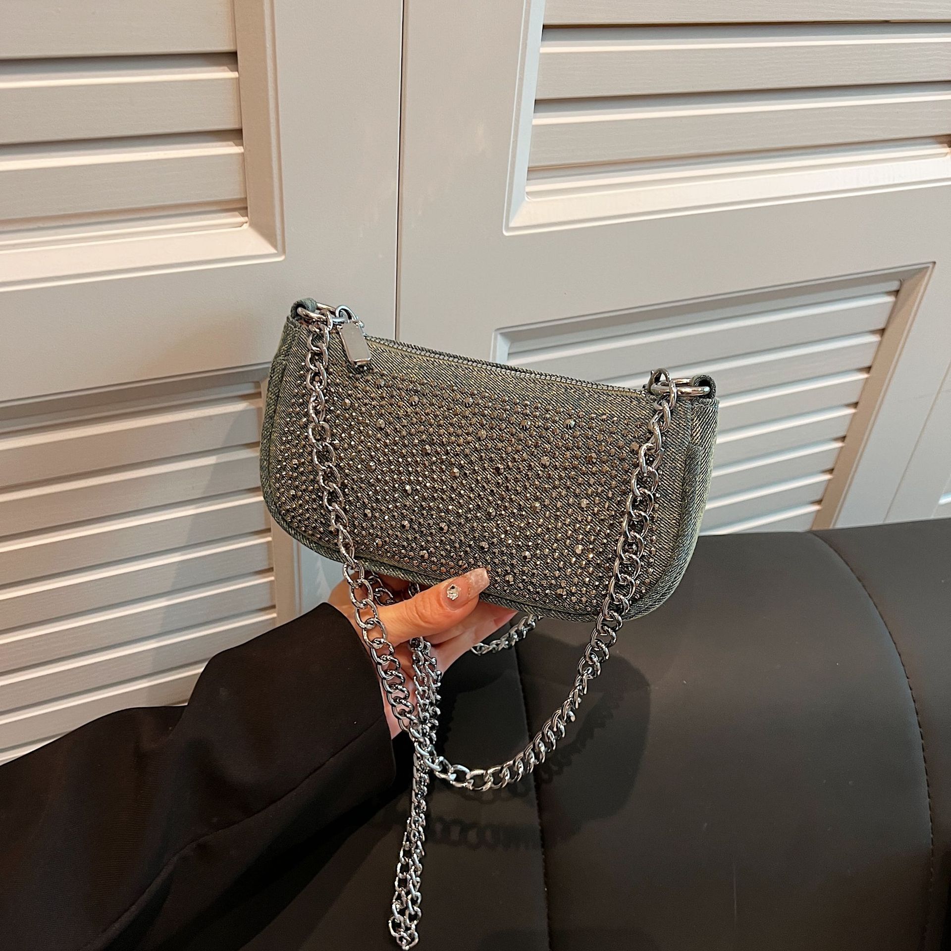 

New simple and versatile saddle bag fashion casual shoulder messenger bag commute armpit bag зелений