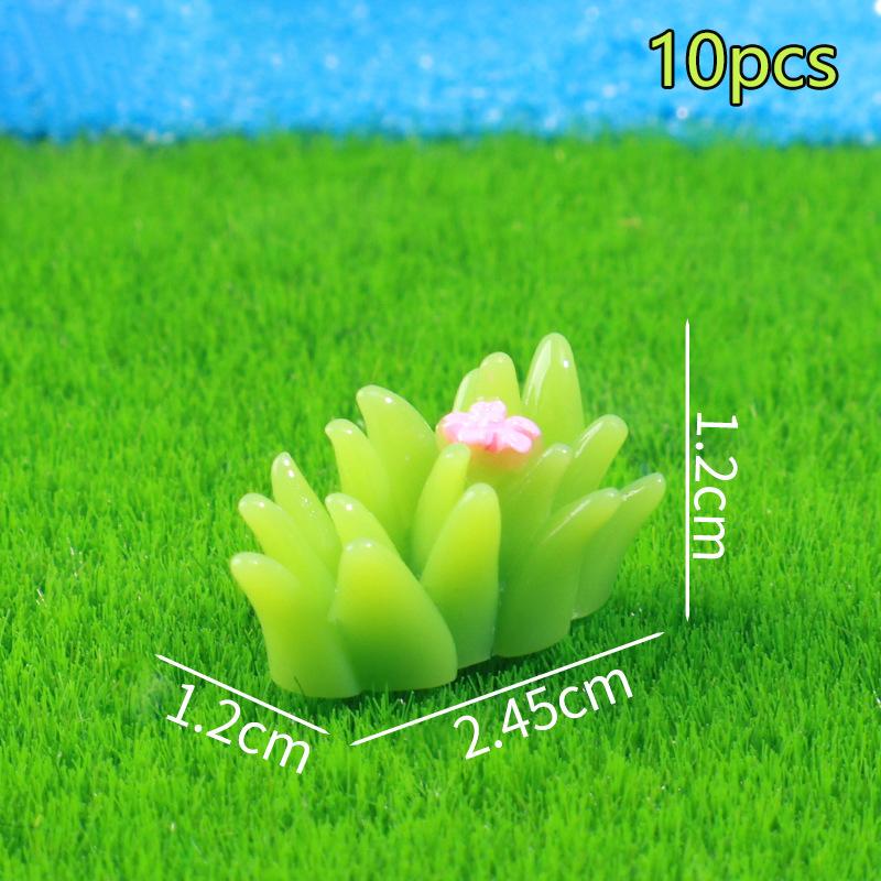 10Pcs Mini Resin Simulated Grass Pile Moss Micro Landscape Decoration Crafts Micro Landscape Garden Decoration Accessories