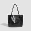 Woven Tote Bag for Women 2025 New Casual Versatile Fashion Large Capacity Commuting Casual Shoulder Bag