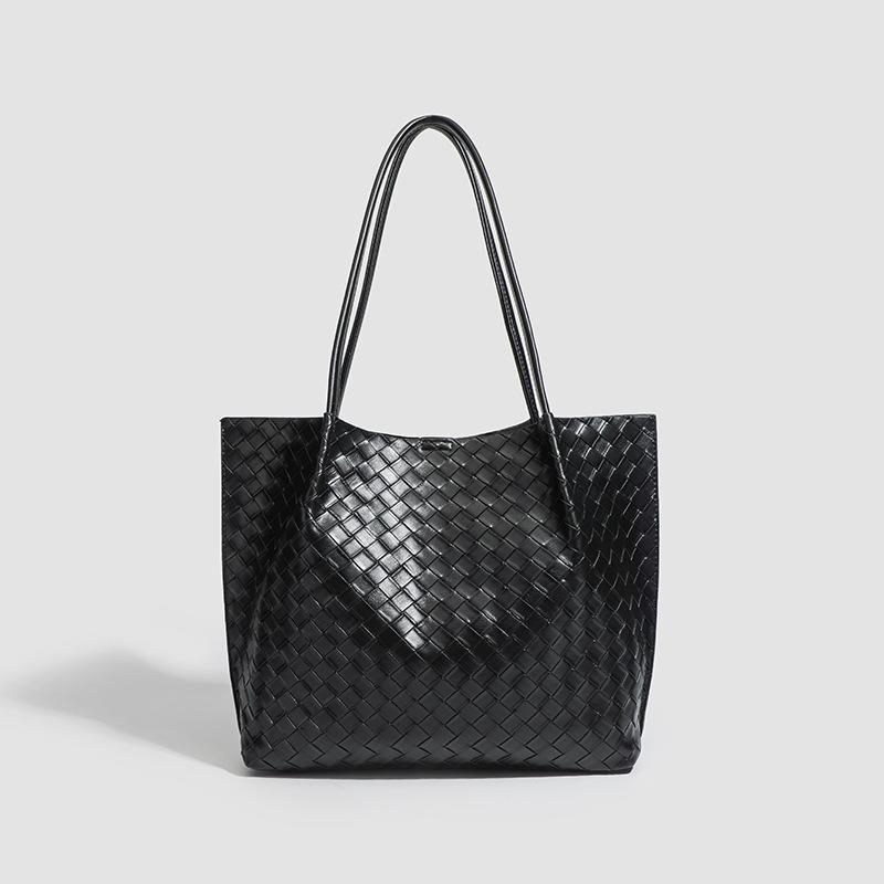 Woven Tote Bag for Women 2025 New Casual Versatile Fashion Large Capacity Commuting Casual Shoulder Bag