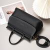 The First Layer of Cowhide Bag, Women's New Genuine Leather Women's Bag, Messenger Bag, Commuting Large-capacity Shoulder Briefcase.