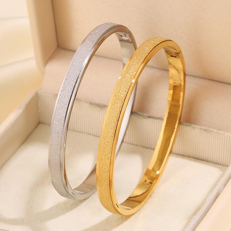 Titanium steel , Gypsy light luxury high-end women, fashion temperament niche g style