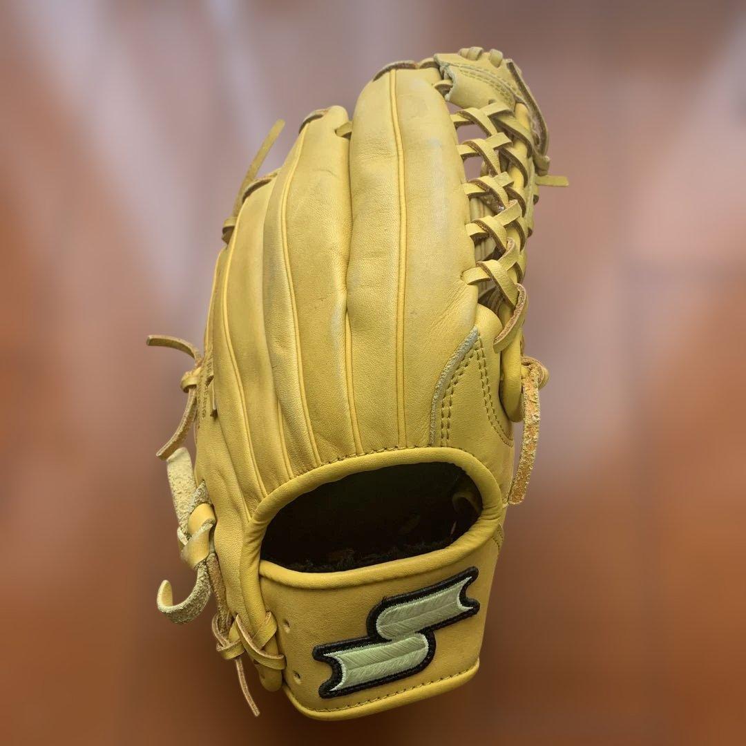 Used Junior Children s SSK Soft Gloves Gloves