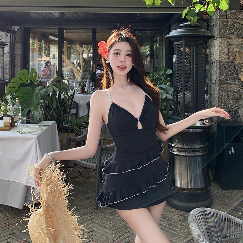 Korean-Inspired Conservative One-Piece Swimsuit with Slimming Cake Skirt - Elegant, Pure Desire Style for Women
