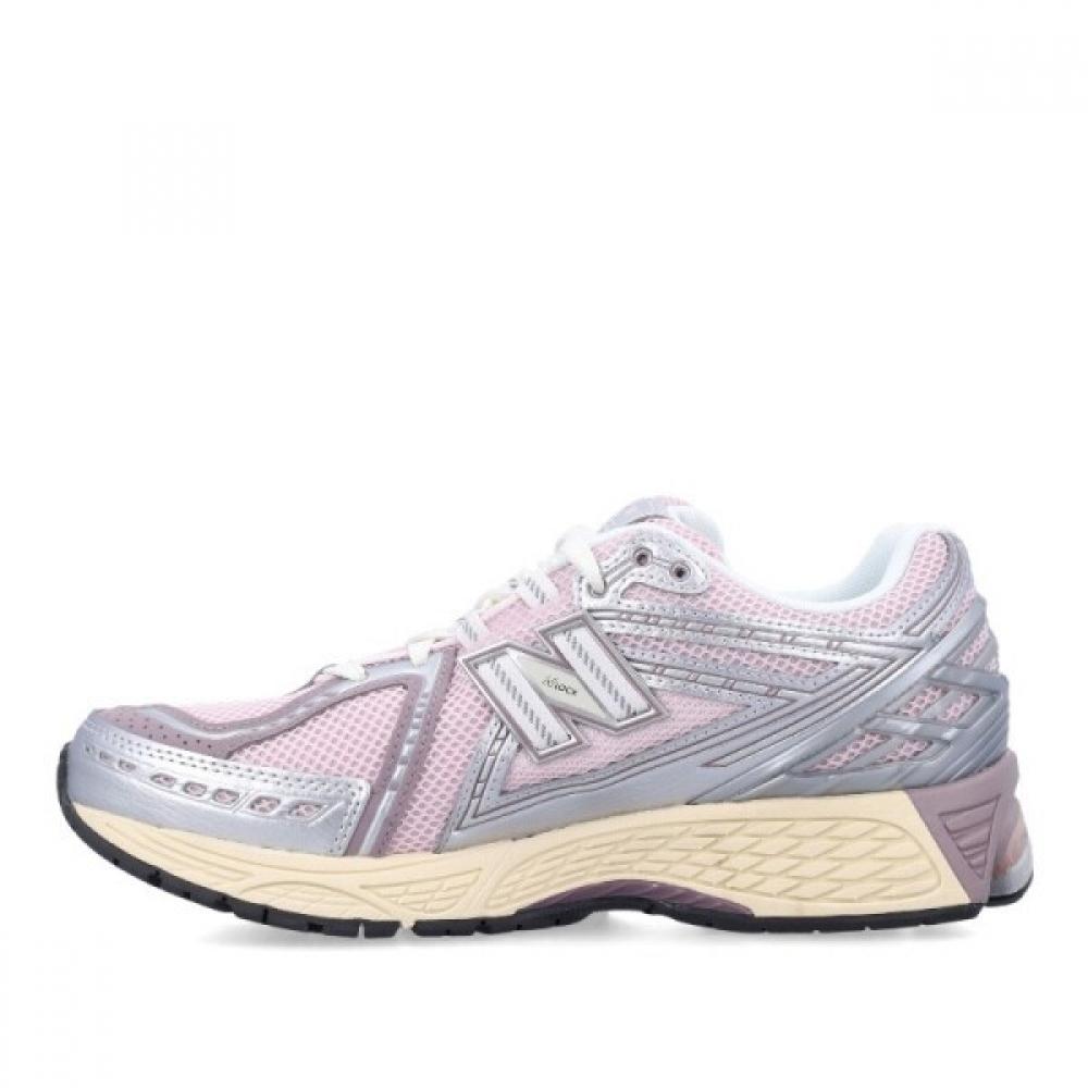 New Balance Růžové síťované tenisky s mandlovou špičkou U1906rnf Rs