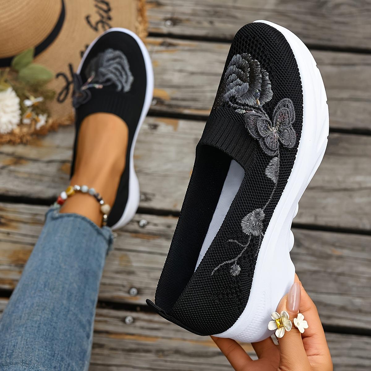 A Pair of New Spring And Summer Casual Shoes with Lively Butterfly DecorationLightweight Comfortable And Breathable 43 чёрный 1240₽