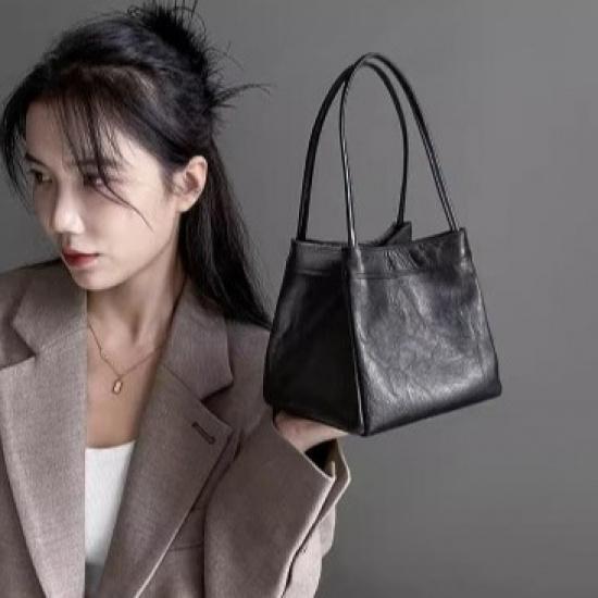 2025 Spring Summer New Lunch Box Bag Handbag Small Square Bag Vegetable Basket Bag Export Cross-Border Women's Bag Silver Shiny Leather Bag