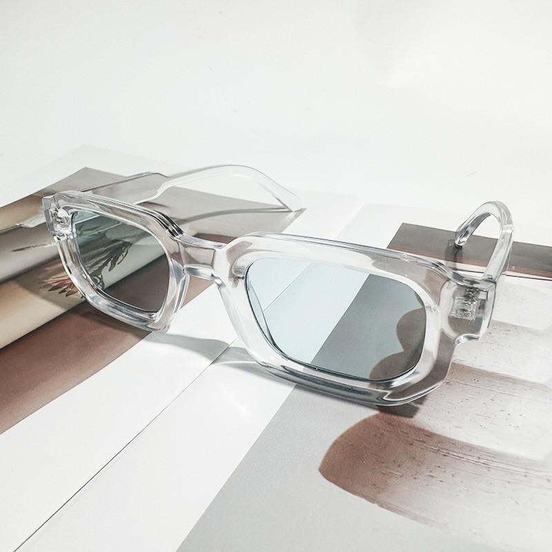 Vintage Square Sunglasses Women Retro Small Frame PC Lens UV400 Protection Fashion Accessory