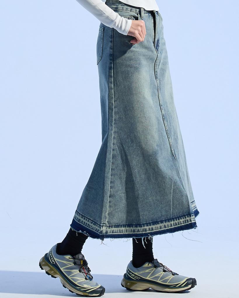 MOAA Raw Hem Denim Midi Skirt (Washed Jean)