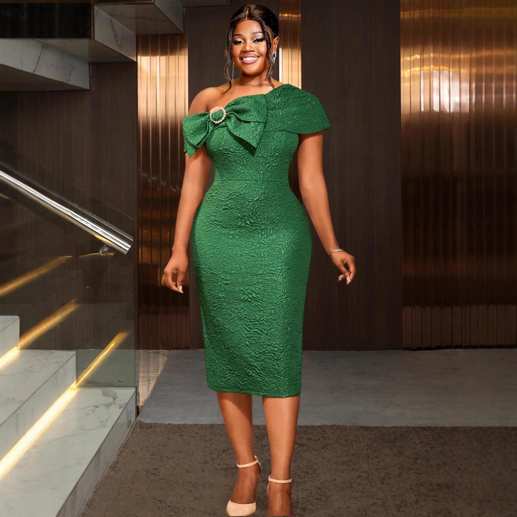 Plus Size Elegant One-Shoulder Jacquard Dress with Bow Waist and Hip-Hugging Mid-Length Skirt for Formal Events