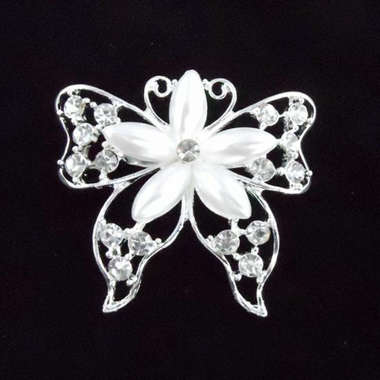 Elegant Silver-Plated Pearl Butterfly Brooch - Fashion Accessory Corsage Ornament Zhenyao Jewelry