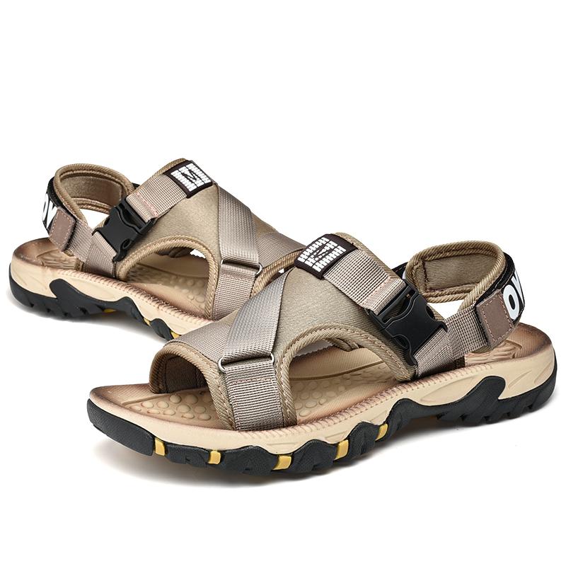 Fashion Men's Sandals Summer Mesh Buckle Lightweight Beach Shoes Anti Slip Outdoor Men's Sandals Sports and Leisure Shoes Men's Style