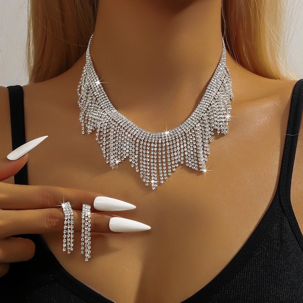 Full Diamond Necklace Earrings Bracelet Three-Piece Set Premium Clavicle Chain Cold Wind Wedding Ladies Set