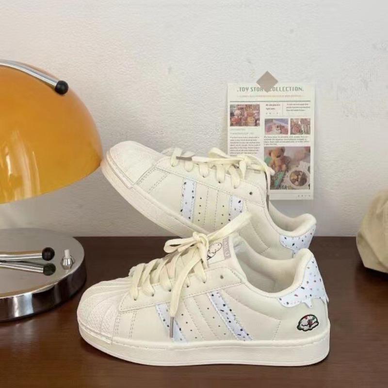 White Shoes Casual Sports Shoes