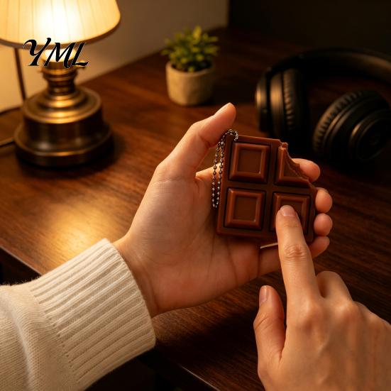 Portable Fidget Buttons 3D Printed Chocolate Candy Bar Clicker Toy, Keyboard Shape Stress Reliever Keychain, Office Desk Relief Toy for Kids,