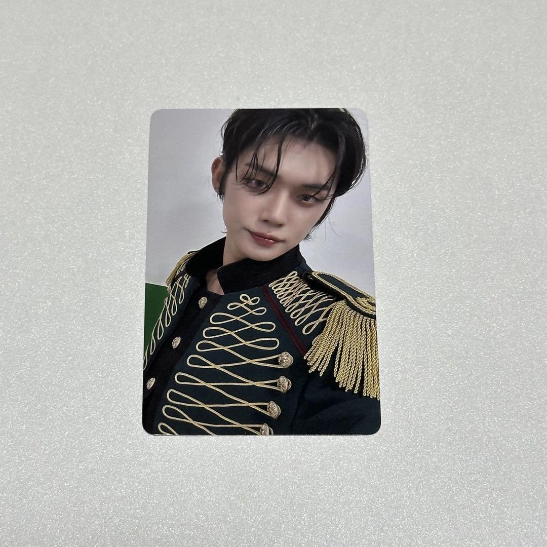 

[USED] TXT Yeonjun Waltz Venue-exclusive Trading Card Sweet Mirage Lucky Drop