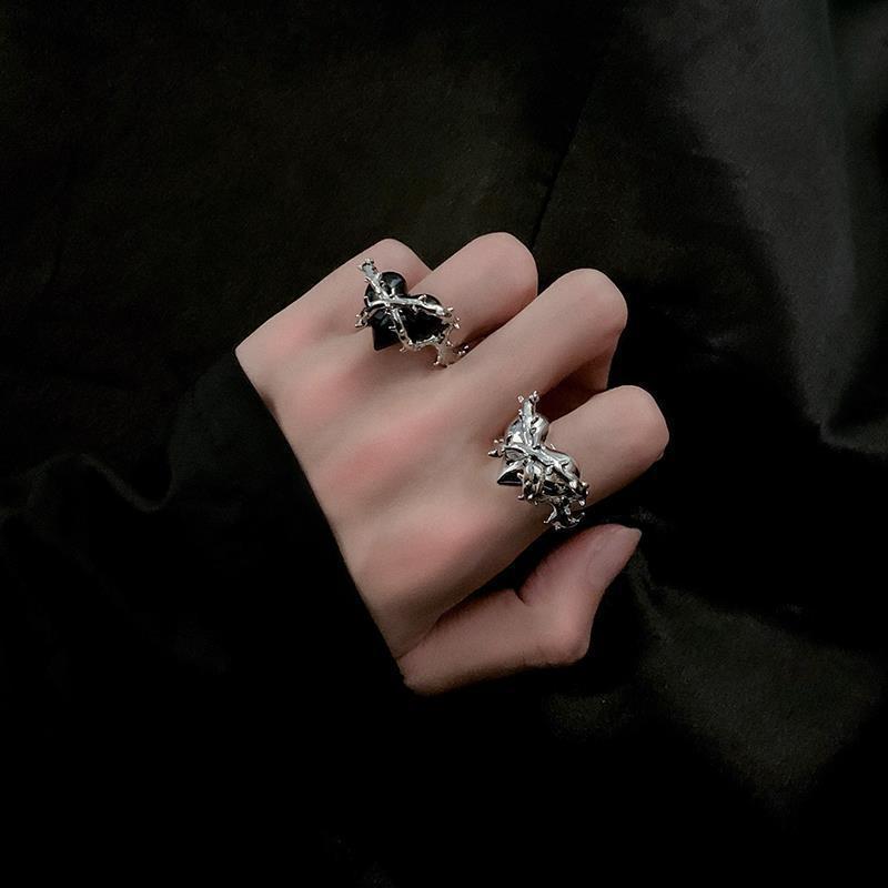 Vintage Black Spiked Heart Ring Women's Heart Irregular Couple Rings Gothic Halloween Punk Open End Rings StreetPartyAccessories