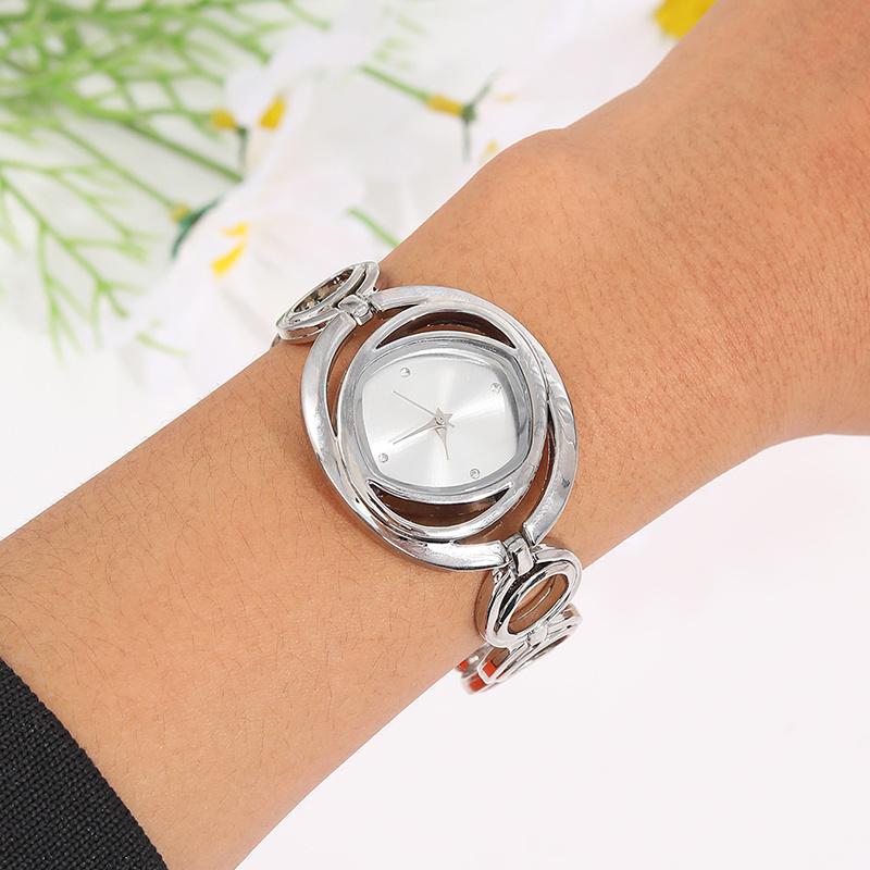 5PCS Fashion Luxury Silver Dial Flowing Rhinestone Quartz Watch Women's Square Pendant Necklace Earring Set for Girls