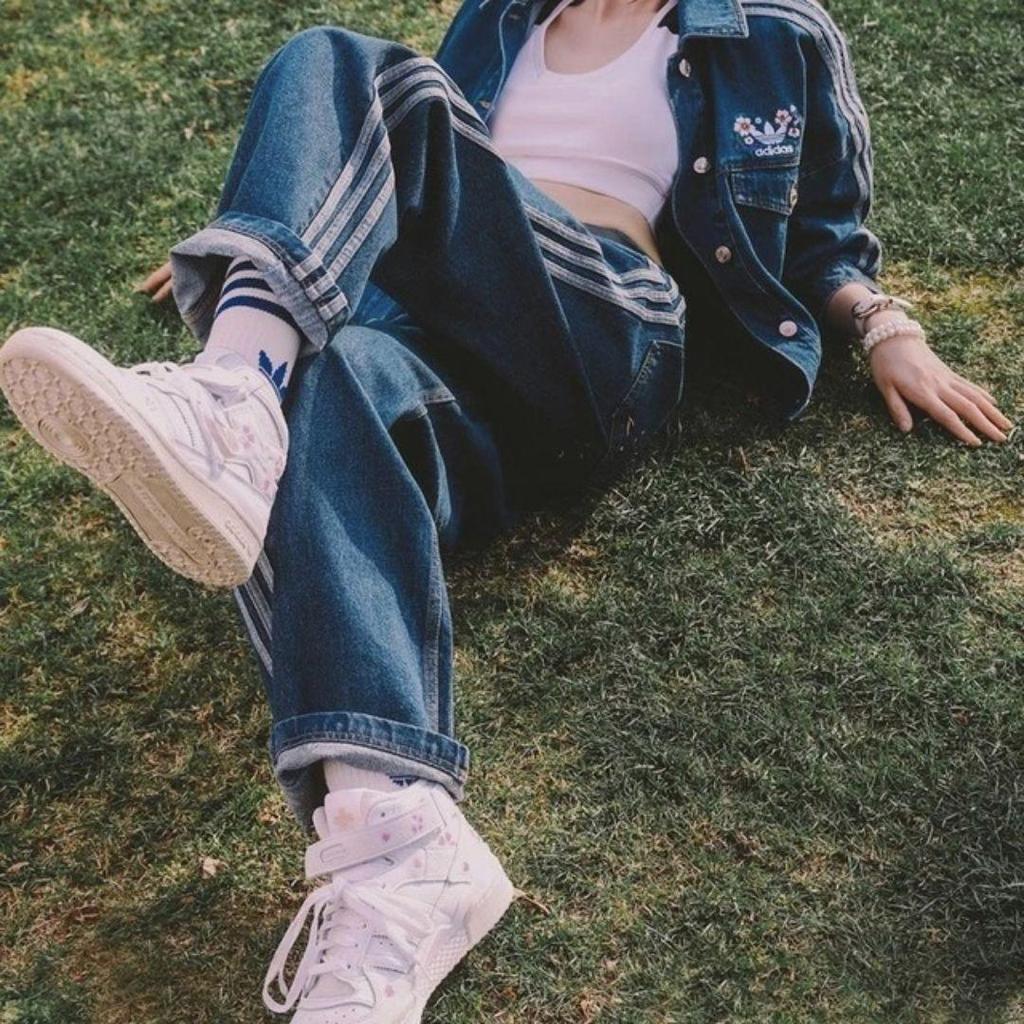 [USED] Extremely Rare, Sold-out Adidas Three Stripes Denim Pants, Navy Blue Sky Blue, Light Blue, Size S