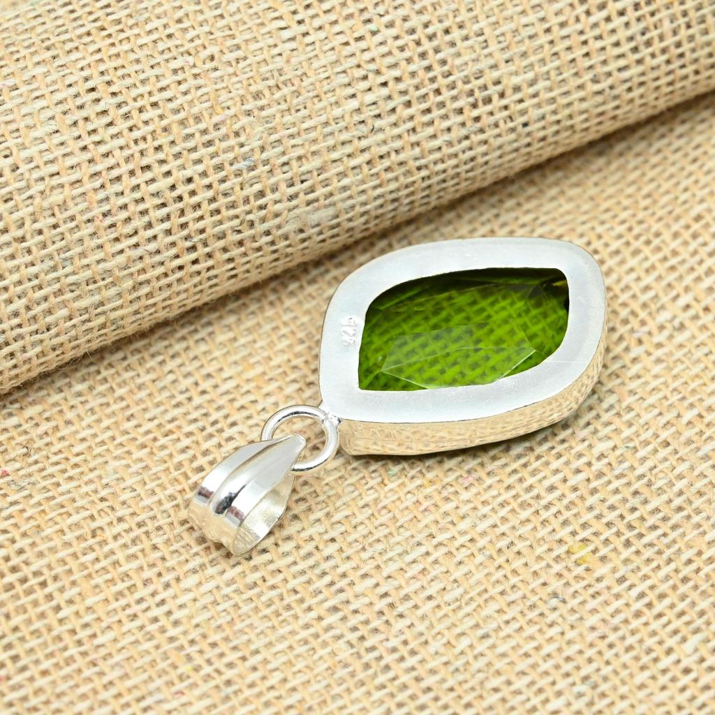 Beautiful Peridot Gemstone Solid 925 Sterling Silver Handmade Jewelry Women Pendant