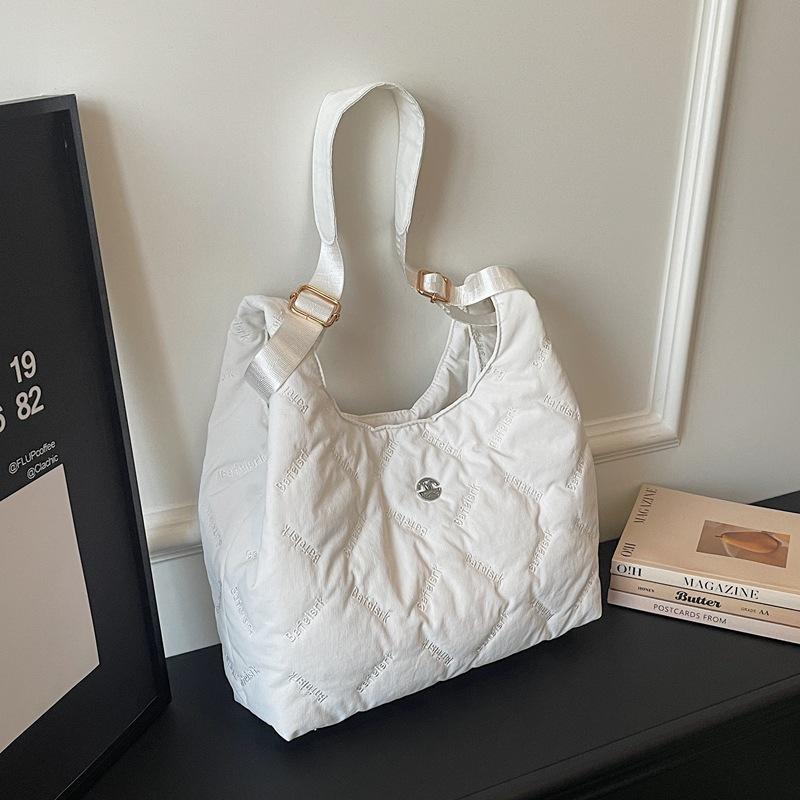 Rhombus embroidery thread bag women's large-capacity commuting simple tote bag casual versatile literary messenger bag