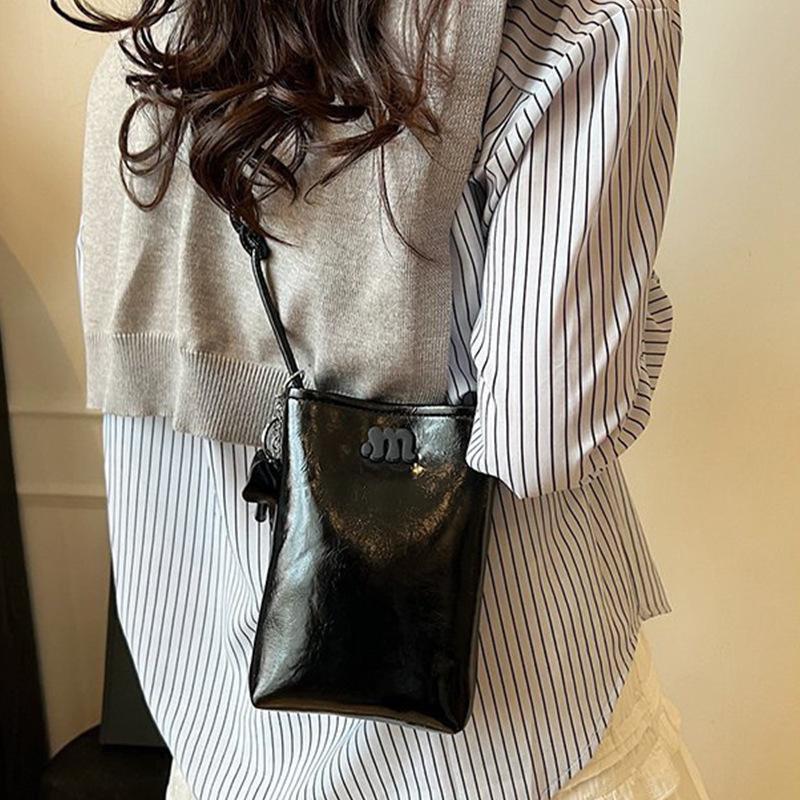 

Новая однотонная сумка BAI с текстурой через плечо, простая нишевая женская сумка, модная, с высоким чувством стиля, сумка для мобильного телефона, сумка-мессенджер для женщин чёрный