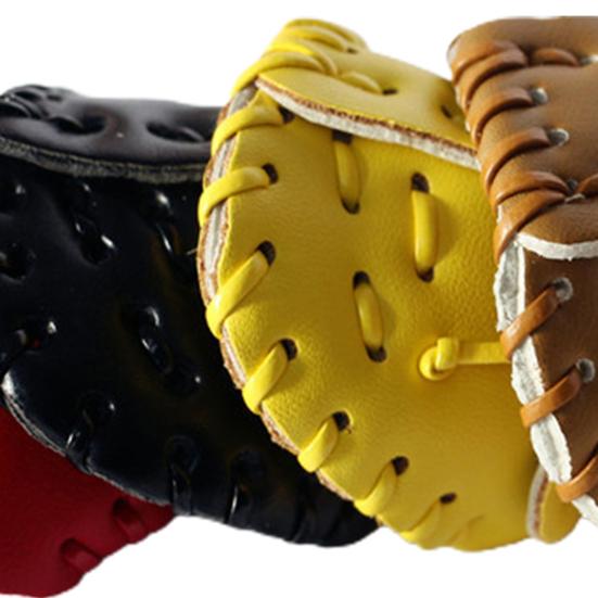 3Pcs/Set Simulation Baseball Set Exquisite Model Props Wood Miniature Baseball Glove Set for Dollhouse Scene