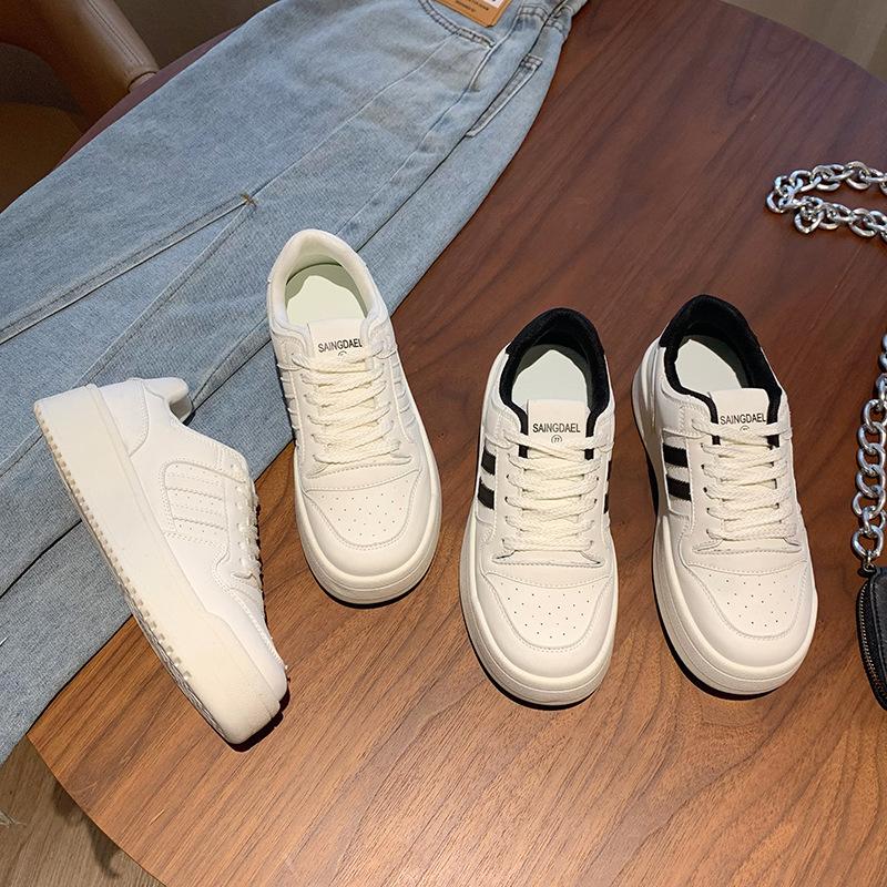 Retro Little White Shoes Women's Spring 2025 New Popular Versatile Thick Baseplate Shoes Niche Casual Moral Training Shoes
