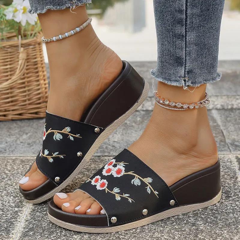 Fashion Embroider Decor Wedges Sandals for Women Summer Thick Sole Non Slip Beach Slippers Plus Size Comfort Chunky Platform Slides