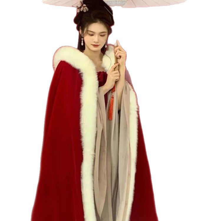 Damen Winter Roter Hanfu Umhang: Langes, mit Fleece gefüttertes Xiuhe Brautumhang.