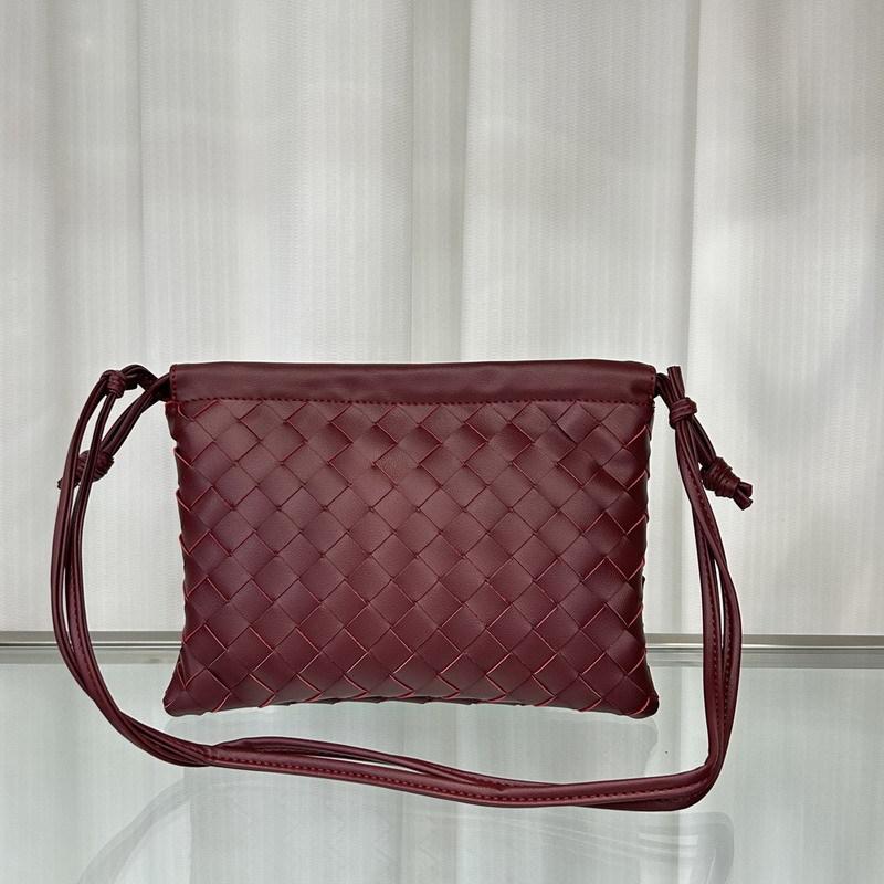 

New cowhide leather woven bag clutch bag garbage bag square bag pleated bag underarm shoulder bag female 23cm*16cm*1cm бордовый