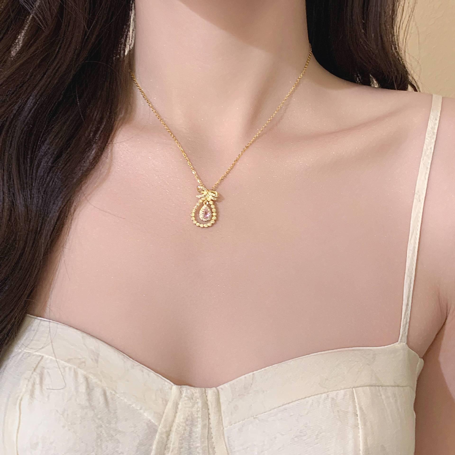 Elegant Pink Zircon Titanium Steel Clavicle Necklace: Korean-Style, Niche Design for Women