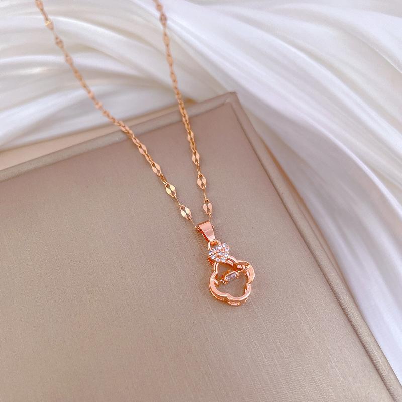 Lucky Grass Smart Light Luxury Temperament Gorgeous Full Diamond Necklace Female Versatile Collarbone Chain Titanium Steel Chain
